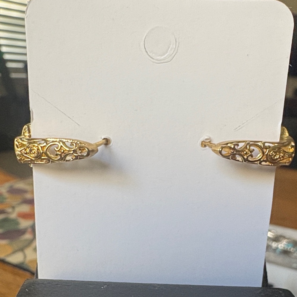 Source Unknown Gold Ornate Earrings - image 2